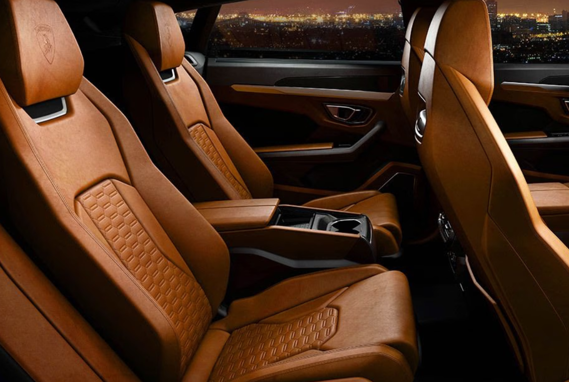Lamborghini Urus Interior